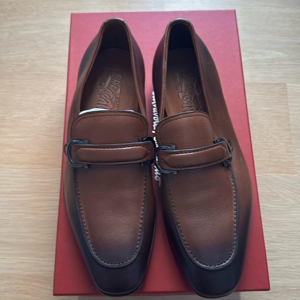 Brand new brown Ferragamo shoes